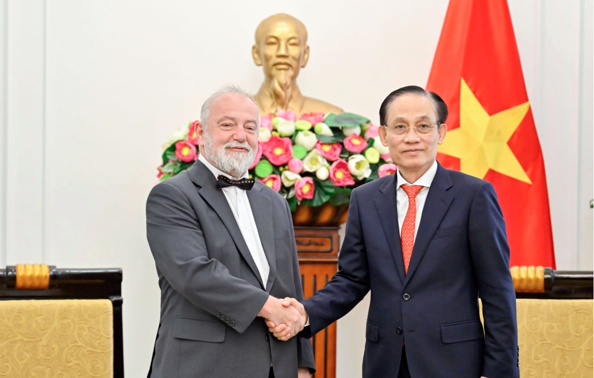 FM praises Czech Ambassador’s role in strengthening bilateral ties